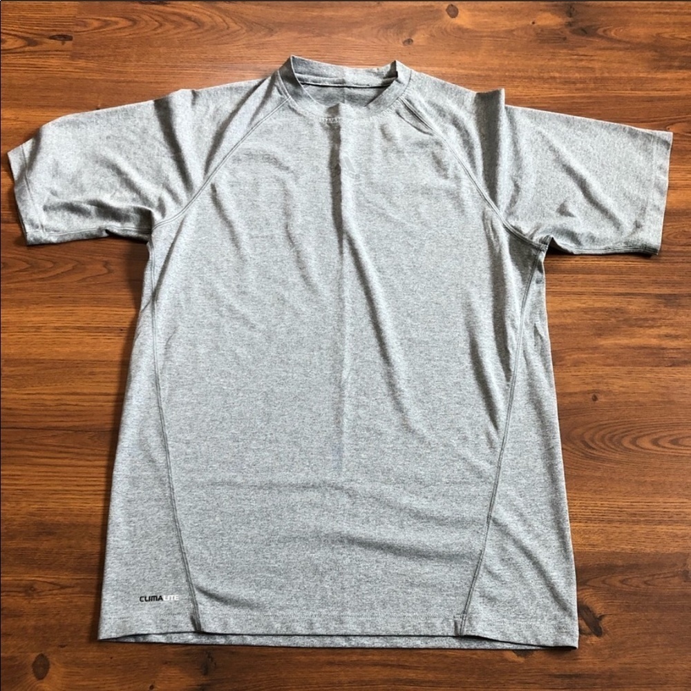 adidas Crewneck Climalite Tee in Gray Size Small